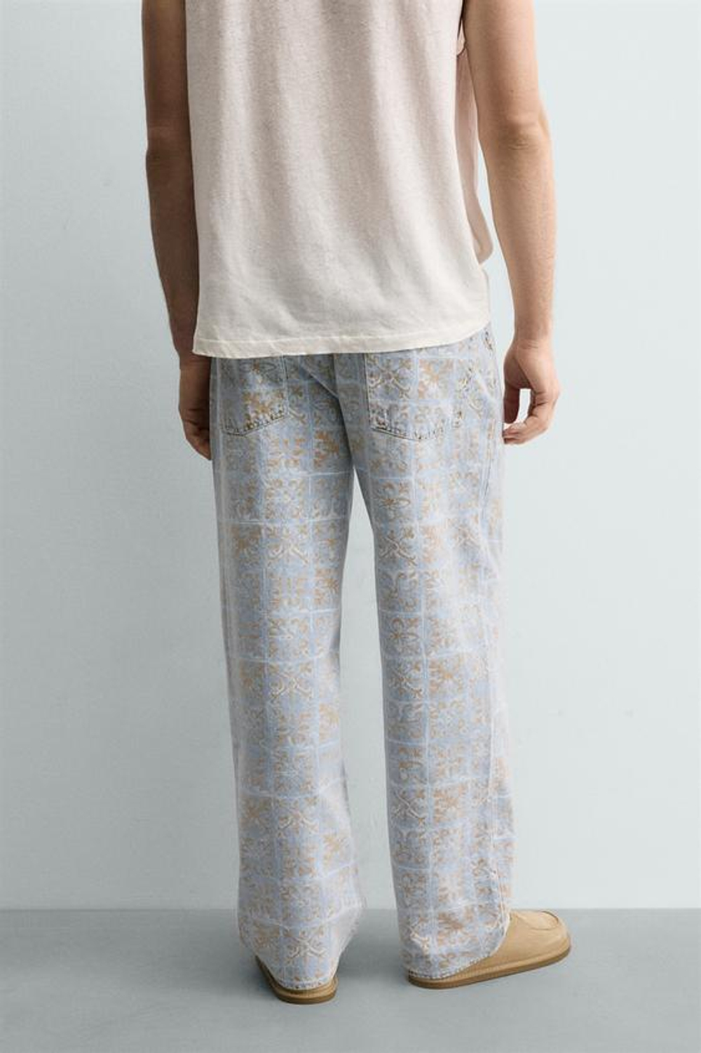ZARA ДЖИНСЫ RELAXED FIT С ГЕОМЕТРИЧЕСКИМ ПРИНТОМ, ГОЛУБОЙ