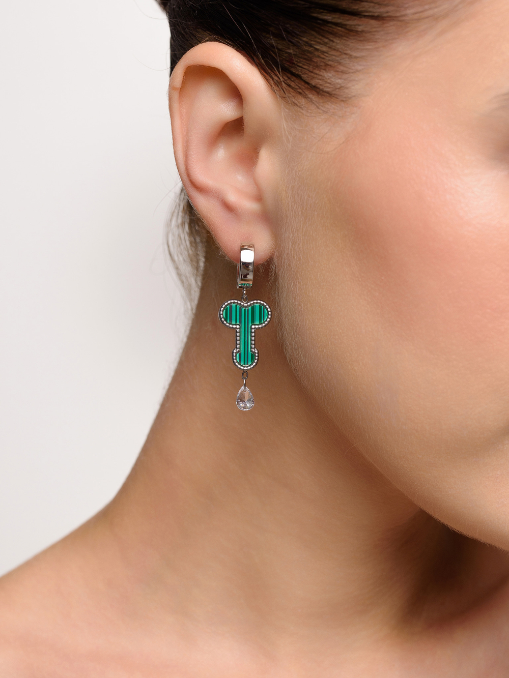 Серьги "Flower Black Or Sex Green" Dew