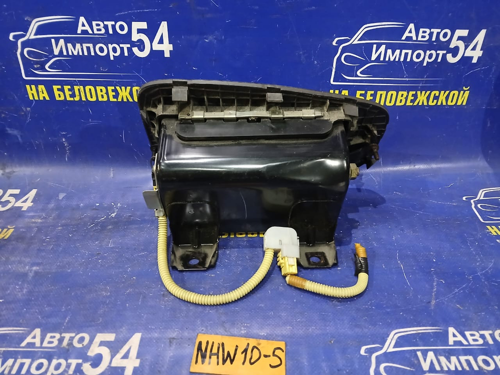 Подушка безопасности пассажирская TOYOTA PRIUS 1998