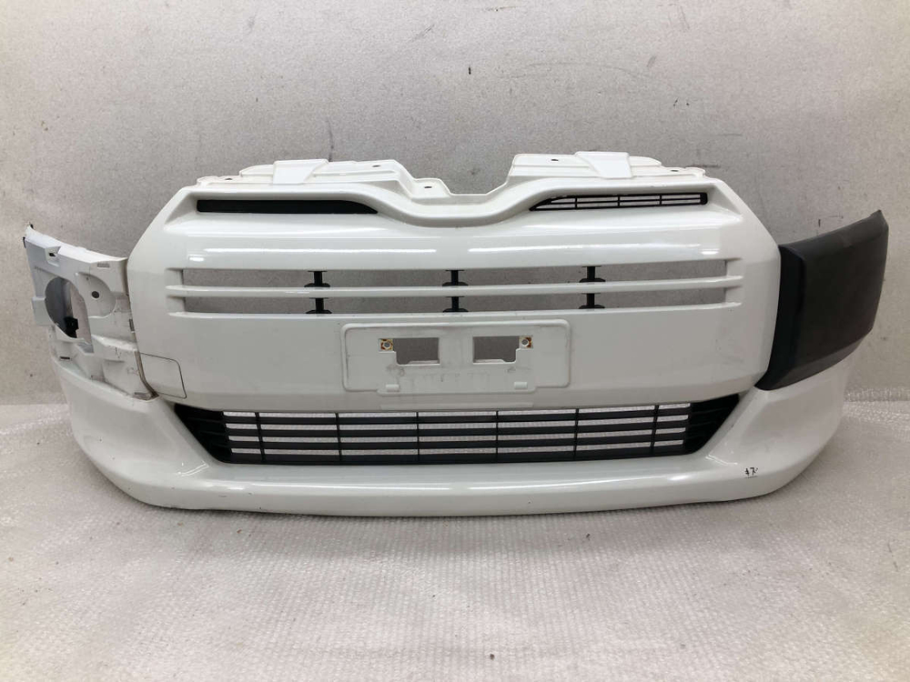 бампер передний Toyota Probox NCP165 NSP160