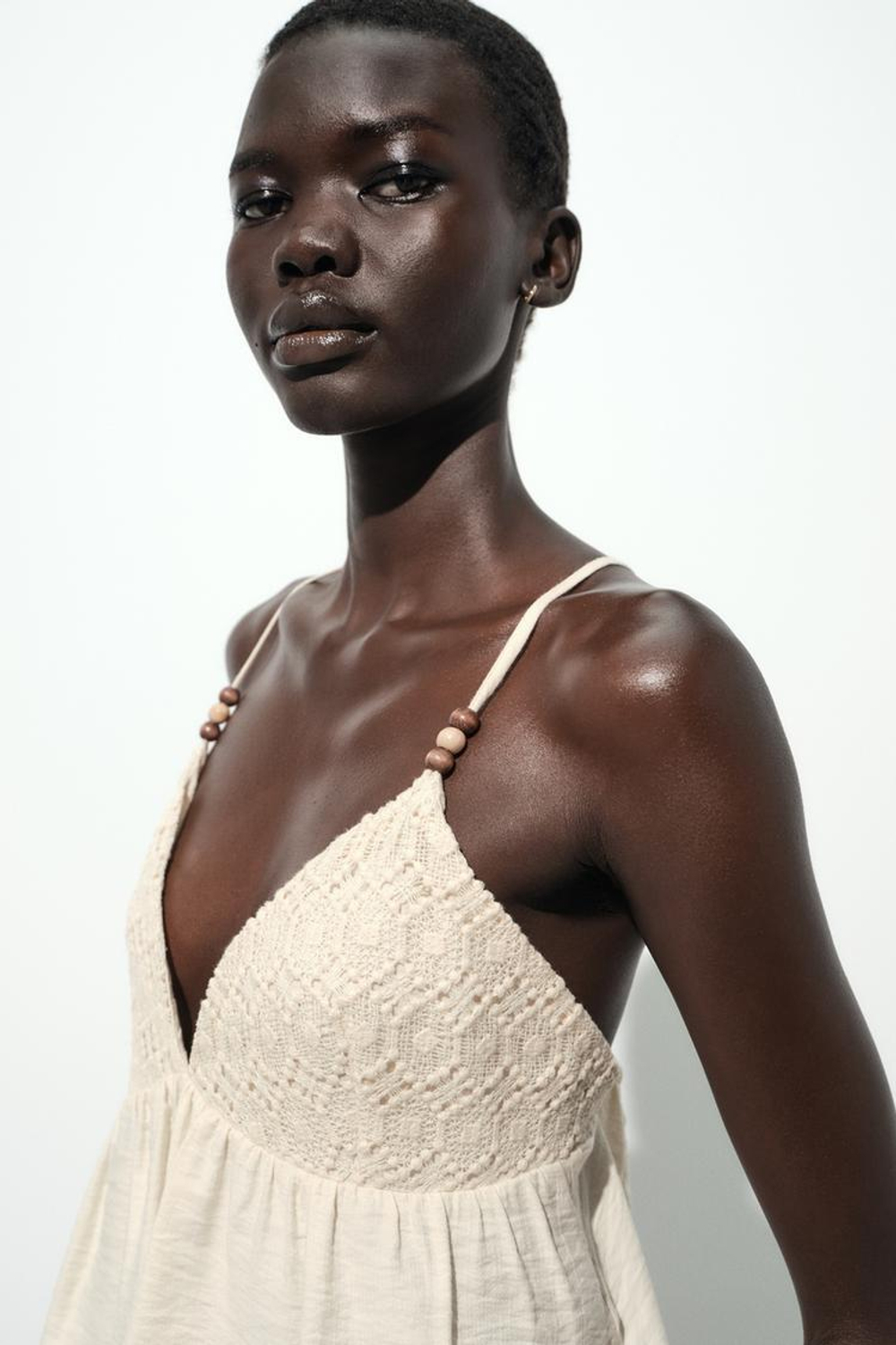 ZARA ТОП НА БРЕТЕЛЯХ С ДЕКОРАТИВНЫМИ ДЕТАЛЯМИ, ЭКРЮ