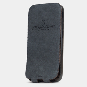 Чехол для iPhone 16 Pro кожаный, питон темно-коричневого цвета