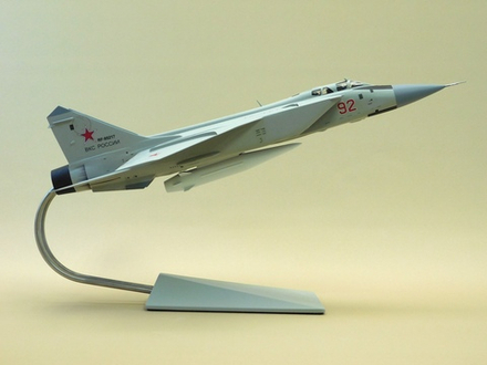 Модель самолета МиГ-31К (М1:48, ВКС России, Кинжал)