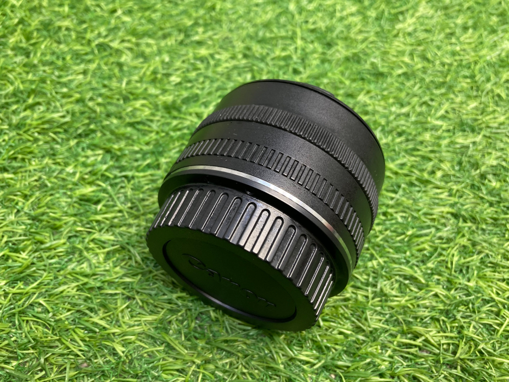 Canon 35mm F2 EF