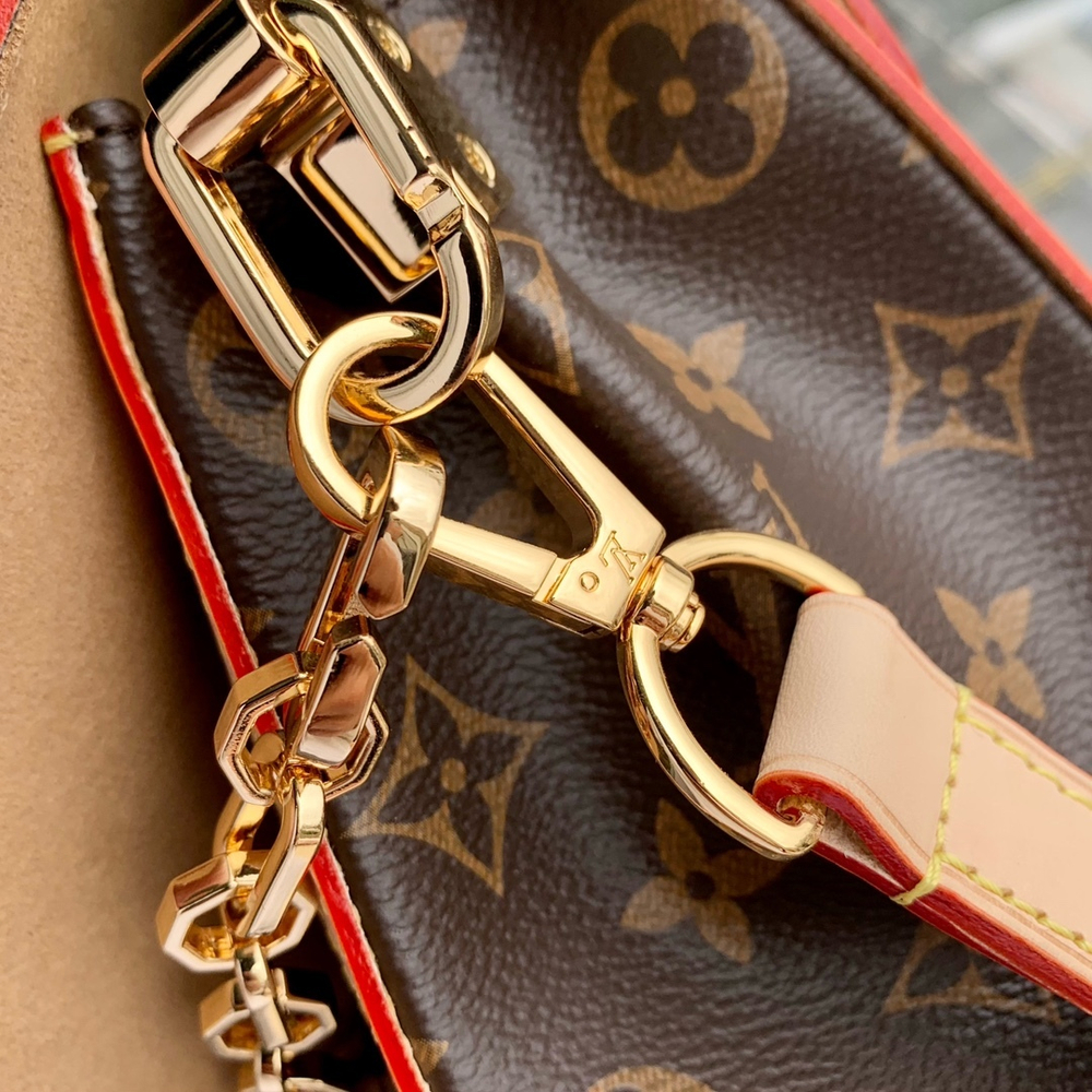 Louis Vuitton Dauphine Soft GM