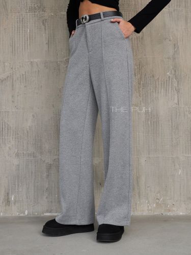 Прямые брюки серого цвета с узором