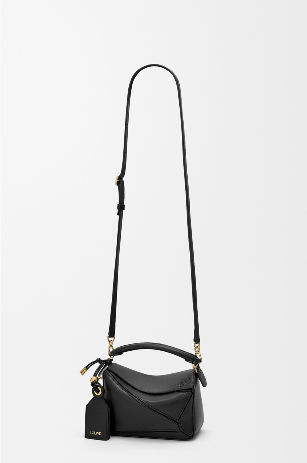 Loewe Сумка-мини Puzzle Featherlight из овечьей кожи наппа, черный