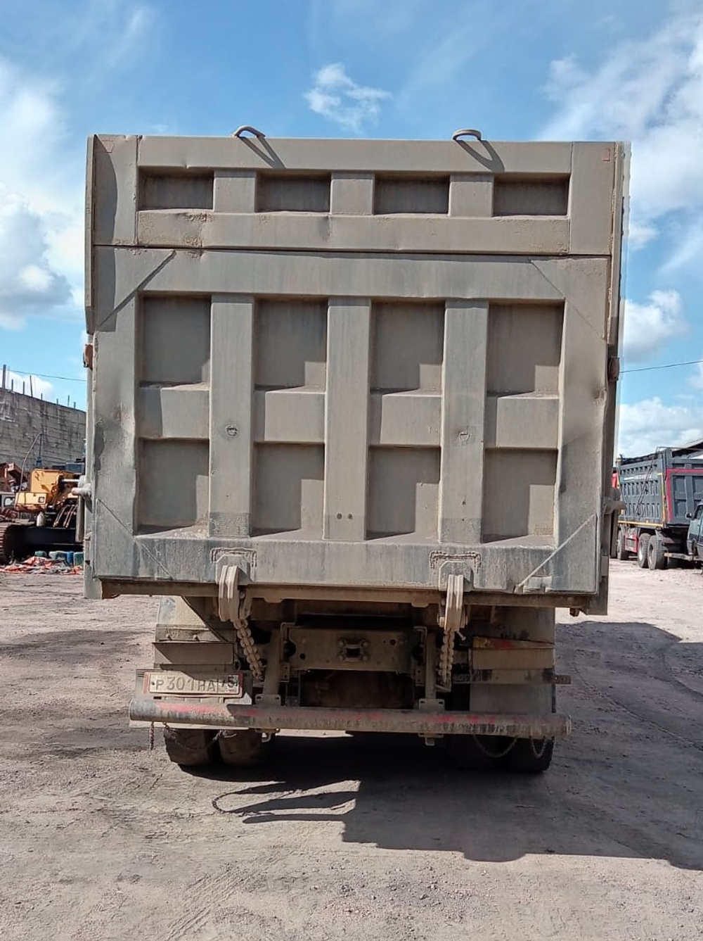 Shacman (Shaanxi) SX* 8x4 Самосвал SX33186T366 (Дизельный, 11,6 л, 369 л.с., МТ)