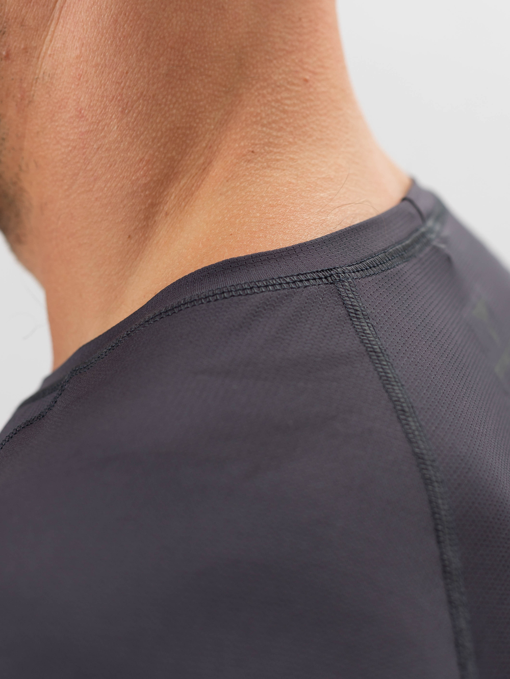 Спортивная футболка DRI FIT реглан TOTEMIC CLO графит