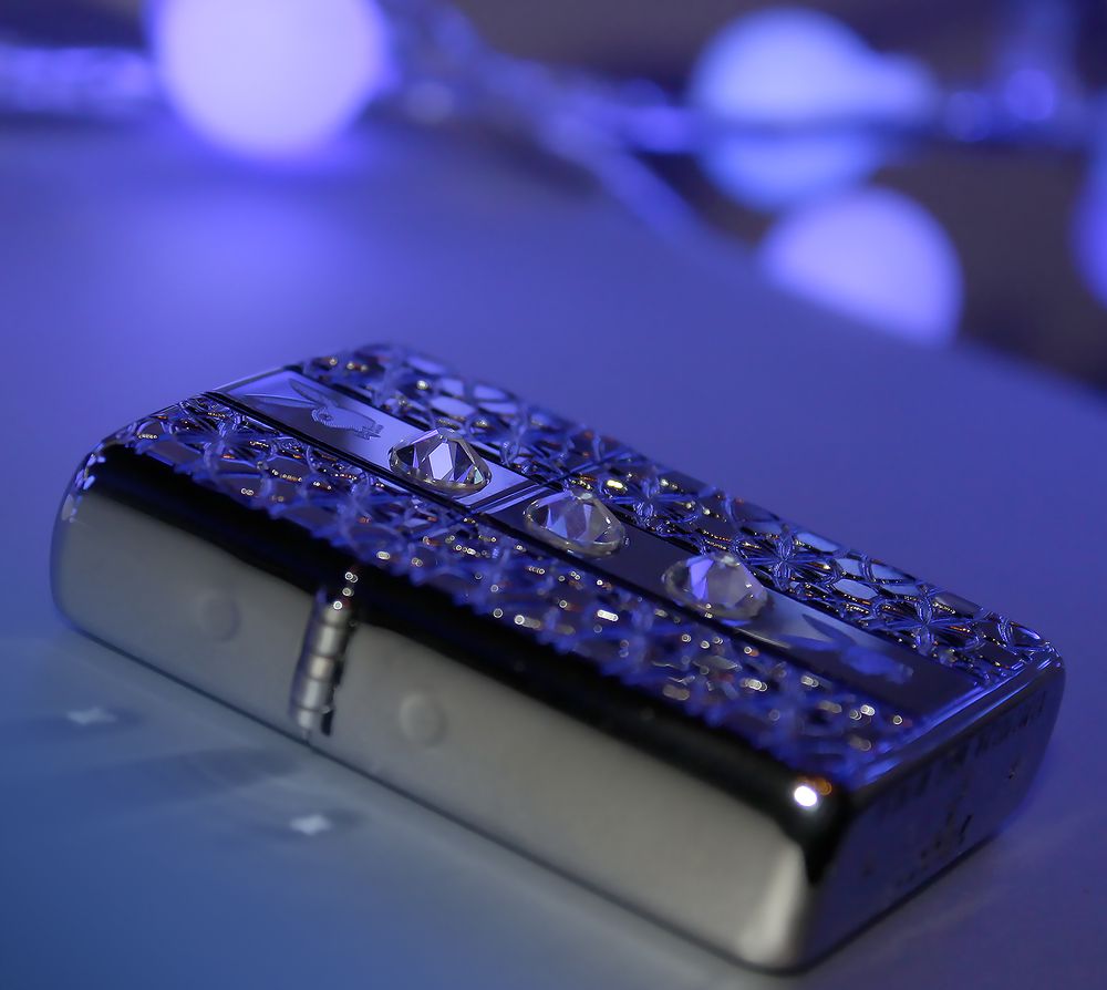 Зажигалка ZIPPO Playboy Brushed Chrome