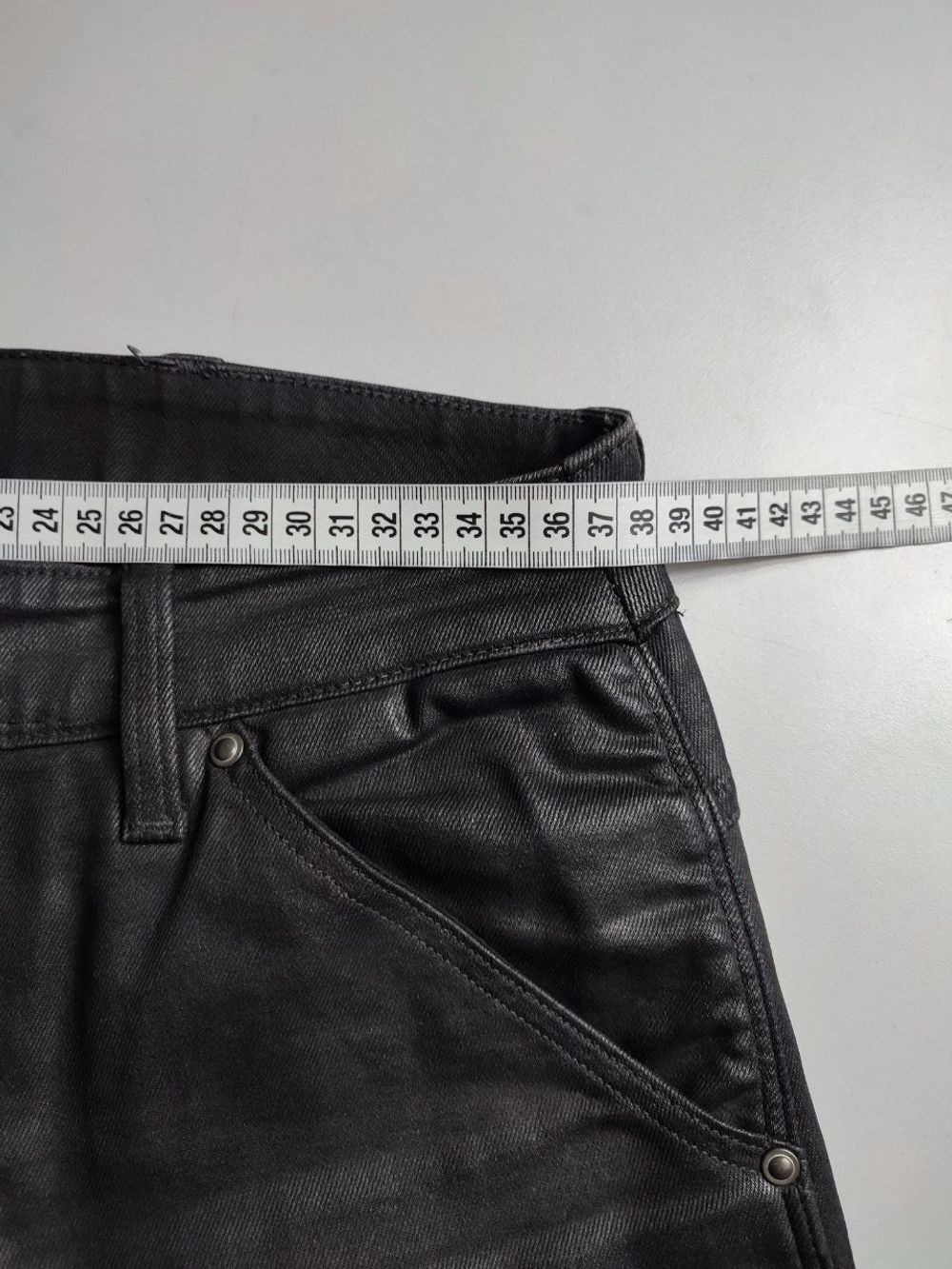 Джинсы с имитацией кожи 48-50 размер