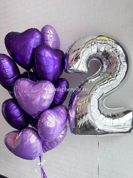 Фонтан из 13 сердец и цифра