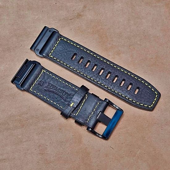 Ремешок 26 мм. Hemsut для Garmin натуральная кожа (Черный, желтая строчка)