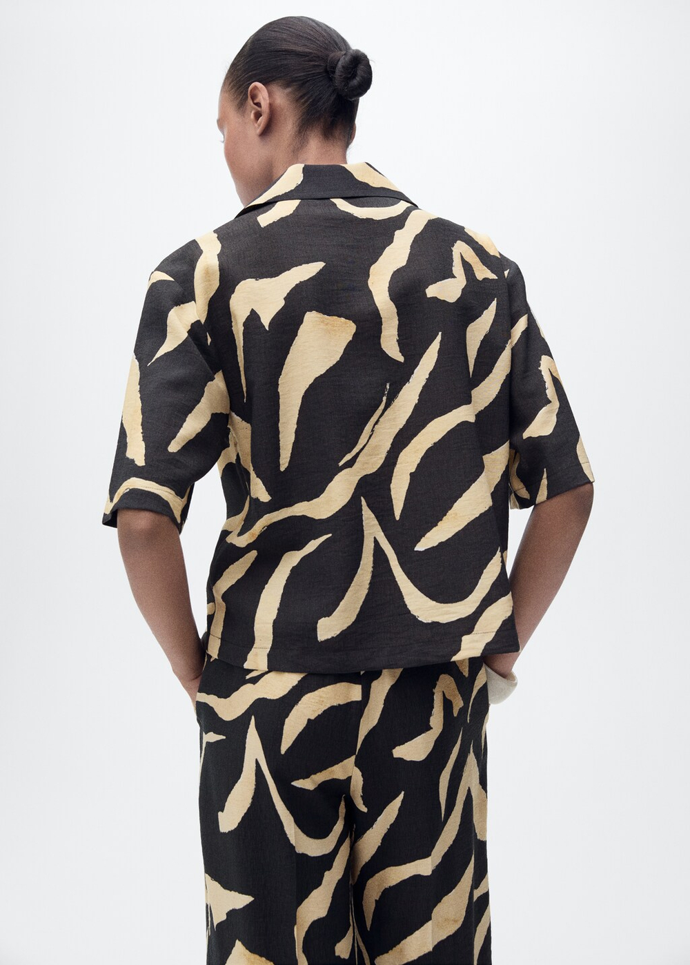 Рубашка с принтом и коротким рукавом