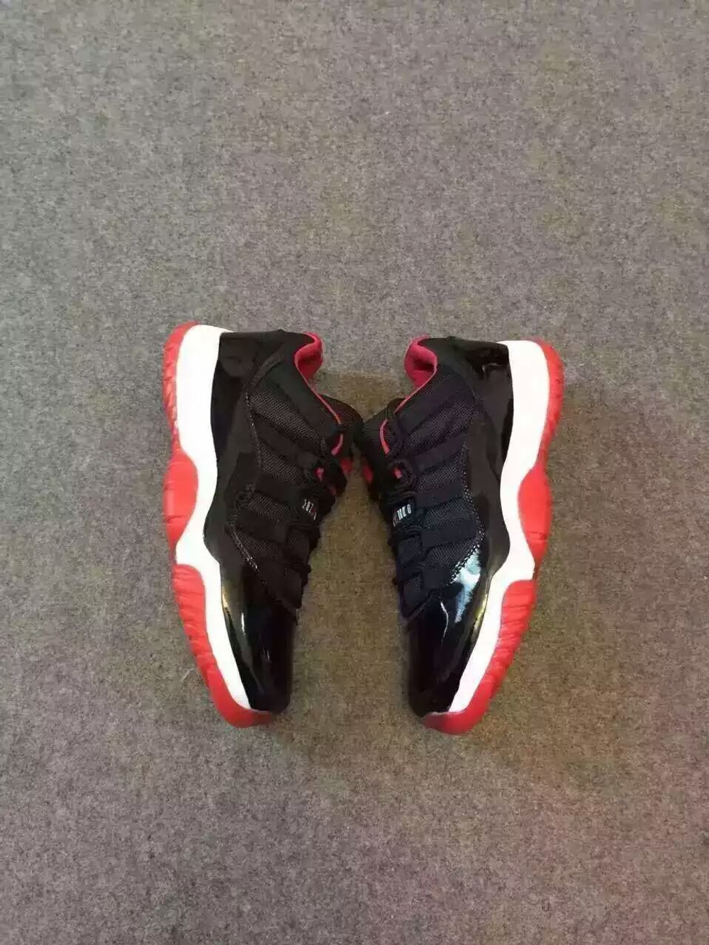 Air Jordan 11 Low Bred