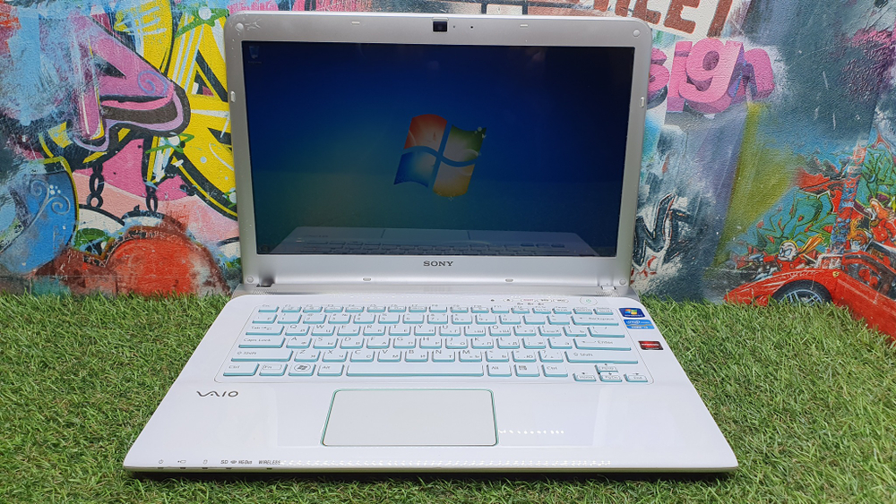 Ноутбук Sony i3/4Gb