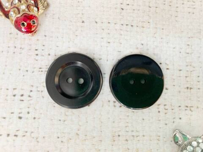 Пуговицы костюмные, d 2,5 см