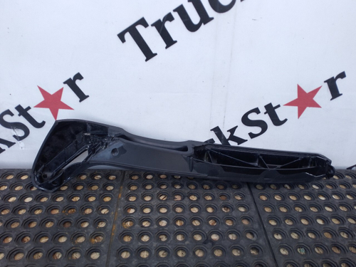 Подлокотник (дефект) двери правой