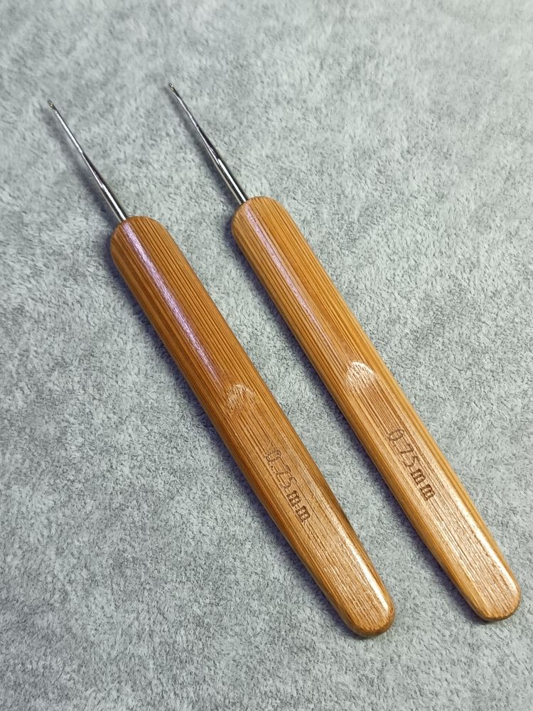 Крючок металлический с бамбуковой ручкой, 0,75 мм