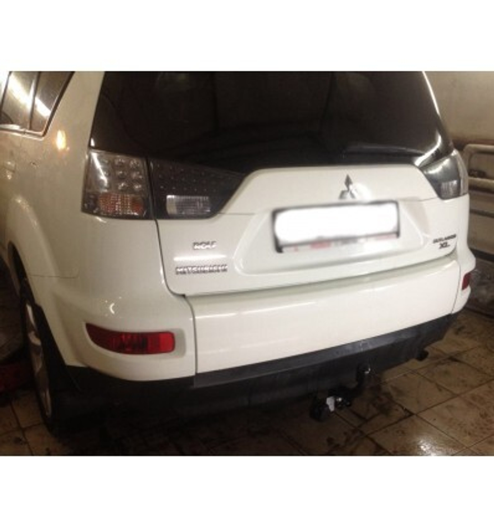 Фаркоп IMIOLA Y.024 Mitsubishi Outlander 2007-2012, Citroen C-Crosser 2007-2012, Peugeot 4007 2007-2012(паспорт и сертификат в комплекте)(без электрики)