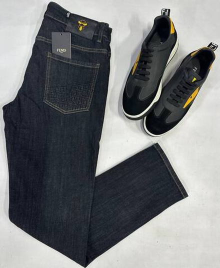 Джинсы Fendi
