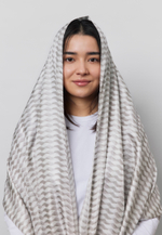 Шелковый палантин ARGYMAQ GREY 68*180