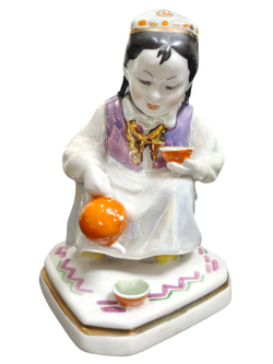 &&& Фарфоровая статуэтка "Маленькая хозяйка" Дулево