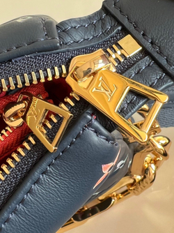Louis Vuitton Coussin MM