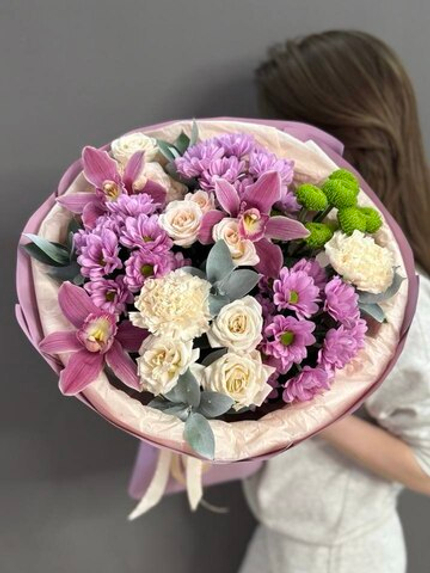 Авторский букет в сиреневой гамме