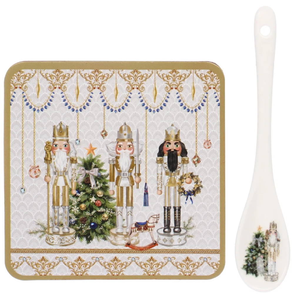 Кружка керамическая 300мл «Щелкунчик» в наборе с ложкой и подставкой, в подарочной коробке