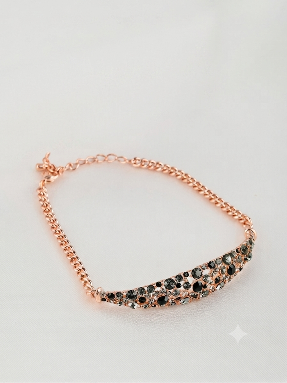 Браслет Россыпь из серо-черных камней Swarovski