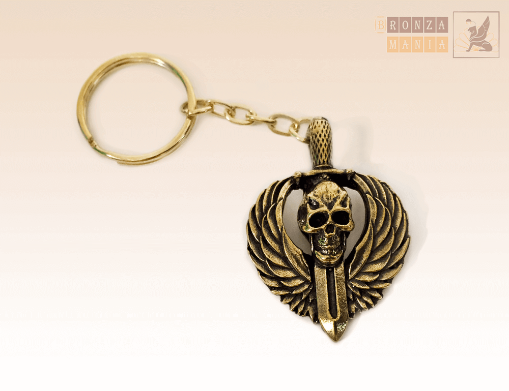 брелок Череп с мечом