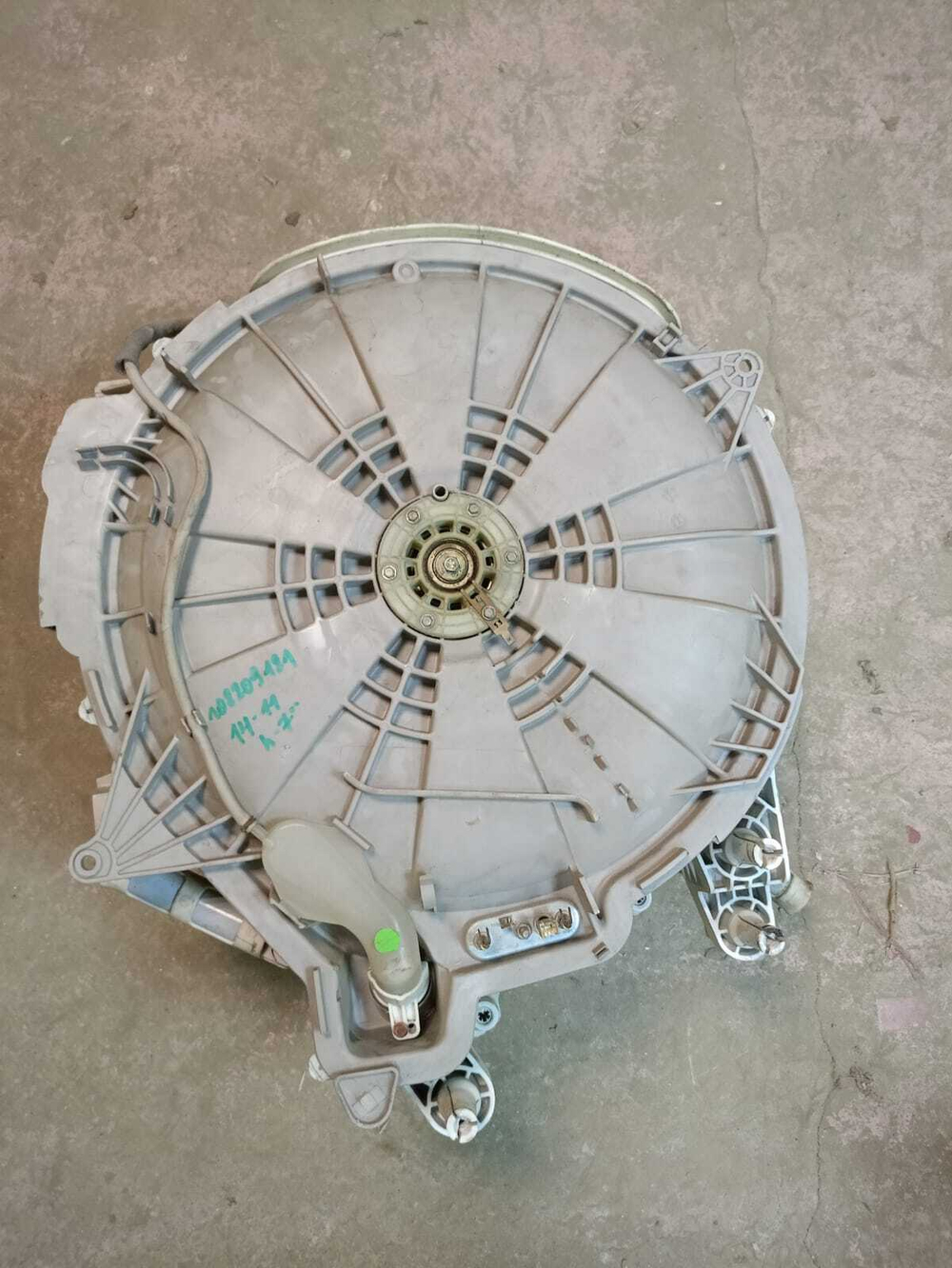 49 Бак для стиральной машины Electrolux 146913800 146913801 б/у