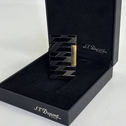 Зажигалка S.T. Dupont