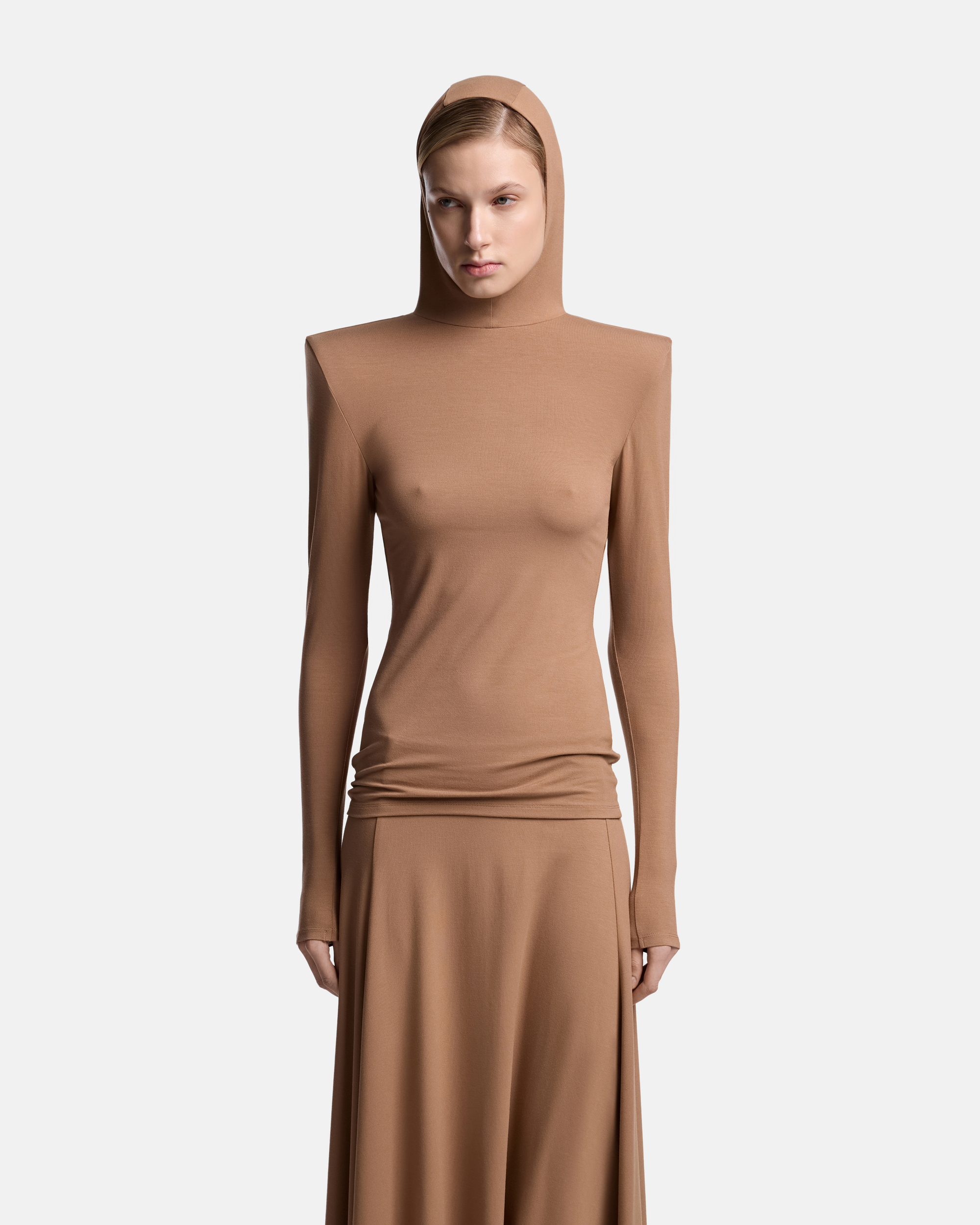 ЛОНГСЛИВ С КАПЮШОНОМ ИЗ ТРИКОТАЖА