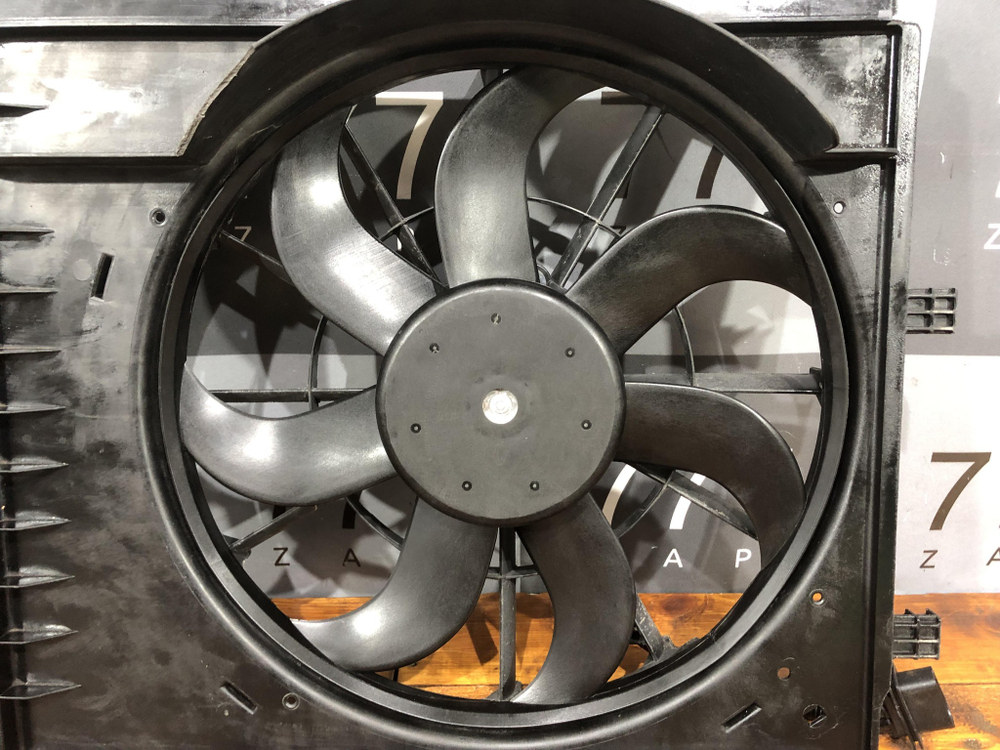 Диффузор с вентилятором Volkswagen Polo 5 Новый 6RU121207B