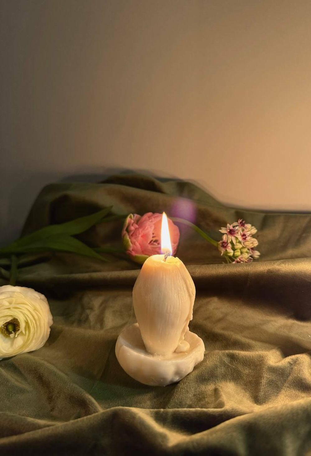 Купить Свеча Unification Love Интерьерная Белый гриб Белая (Дымчатый уд) Свеча Unification Love Интерьерная Белый гриб Белая (Дымчатый уд)