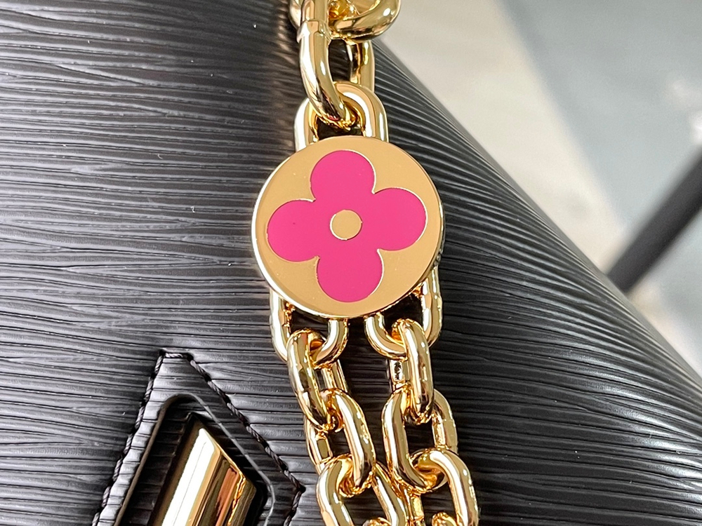 Louis Vuitton Twist MM