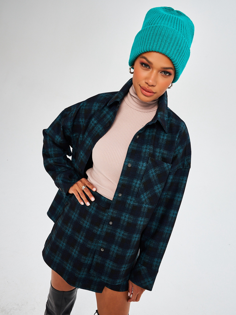 Облегающая водолазка лапша