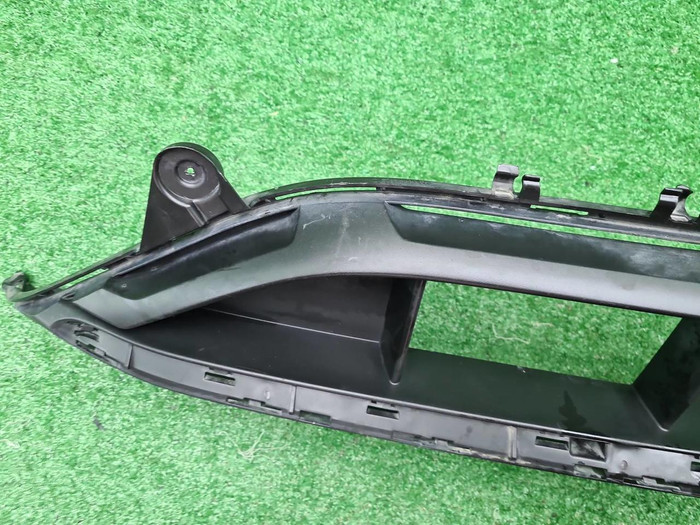 Решетка перед. бампера Mercedes E W213 (20-23) AMG