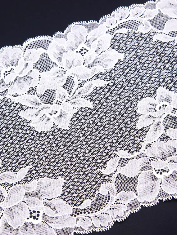 03-259 Кружево эластичное 22 см, цветы/ромбик, айвори 004