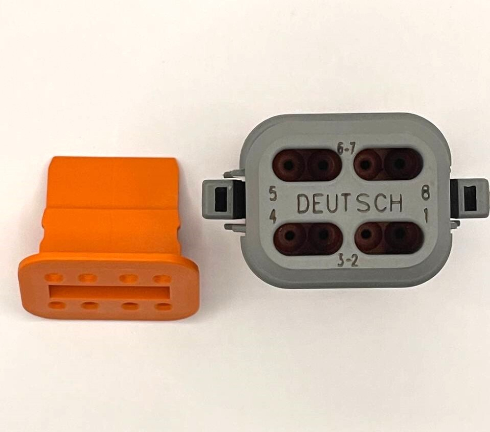 DT 06 - 8 S E 008
