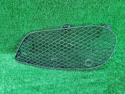 Решетка переднего бампера правая Mercedes C W205 (2014-2018) AMG