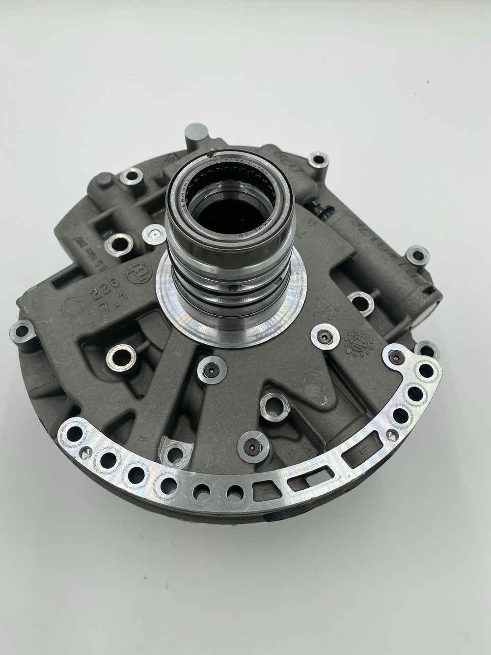 Ступица масляного насоса GM 5L40E (Dual TCC Valve) / невосстановленная