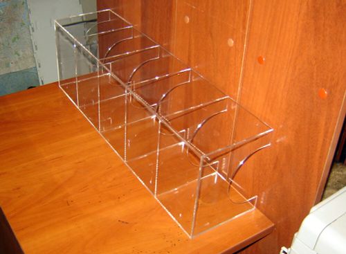 Диспенсер для снеков в банках