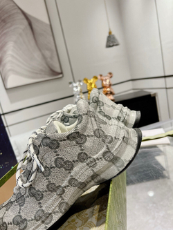 Gucci Sneaker (4 colors)