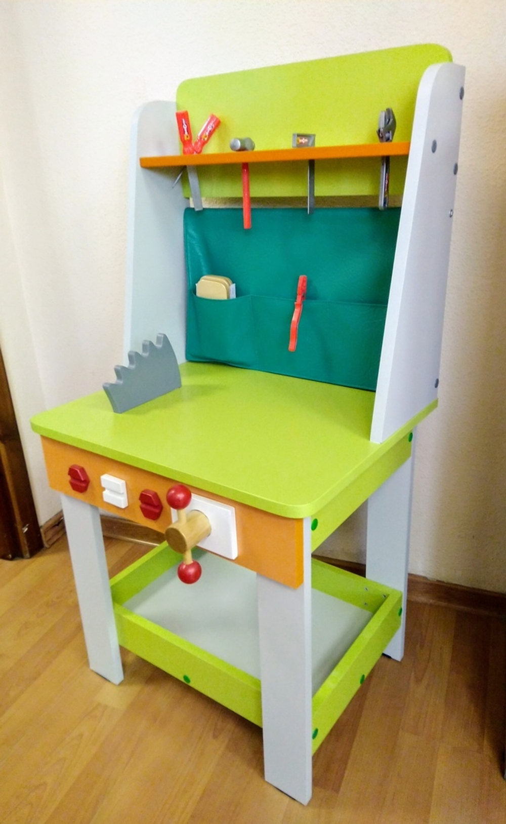 Уголок мастера "Умелые ручки"