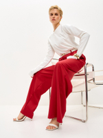 Молочный лонгслив свободного кроя