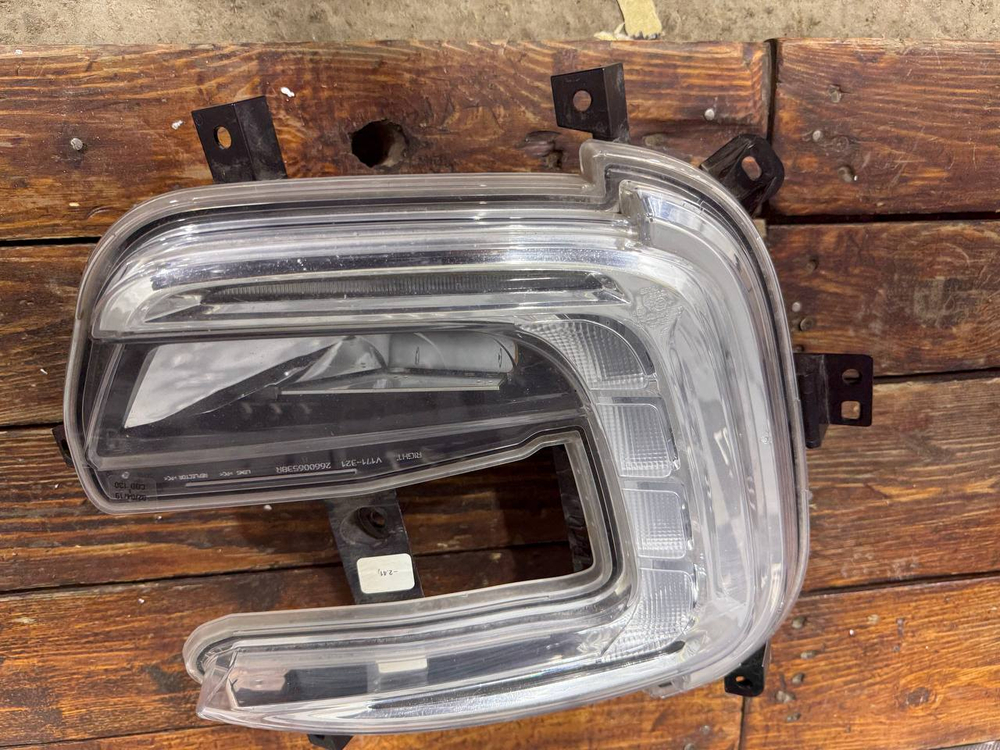 ДХО правый Renault Kaptur 16-22 Б/У Оригинал 266006538R