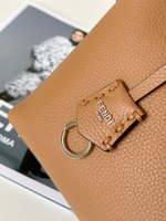 Fendi By The Way Selleria Medium 29 cm